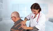 Đừng coi thường khi đau lưng, bởi có thể là dấu hiệu của ung thư phổi