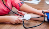 Những việc cực tốt và 'đại kỵ' với người bệnh huyết áp khi trời lạnh