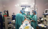 Suýt chết vì gỡ cá mắc lưới bằng… miệng