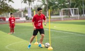 Công Phượng truyền bí quyết trở thành nhà vô địch cho cầu thủ nhí