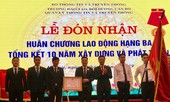 Tặng Huân chương lao động hạng 3 cho Trường ĐTBD quản lý thông tin truyền thông