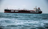 Iran bắt tàu trên Eo biển Hormuz giữa lúc thị trường dầu mỏ sôi sục