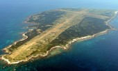 Đảo nhỏ của Nhật có thể trở thành tàu sân bay của Mỹ