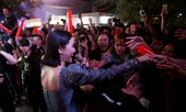Bích Phương, Justa Tee 'cháy' cùng tân sinh viên Đà Nẵng