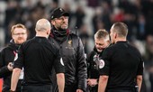 Trước thềm đại chiến M.U, HLV Liverpool nhận án phạt