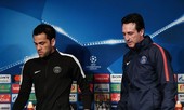 Kỷ lục gia Alves sẵn sàng giảm lương để gia nhập Arsenal