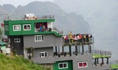 Cắm biển không phục vụ, Panorama Mã Pì Lèng vẫn chật kín khách đến 'check-in'