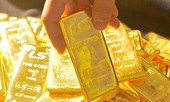 Đầu tuần, USD giảm, giá vàng chao đảo trên đỉnh