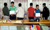 Bắt quả tang hai 'người vận chuyển', thu một balô chứa đầy ma túy