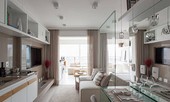 Nhà 35m2 mà rộng rãi, sang trọng khó tả chỉ nhờ… kính