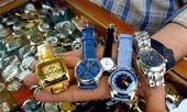 Quản lý thị trường bắt gần 16.000 đồng hồ Thuỵ Sỹ 'nhái'