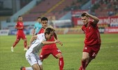 HLV Park Hang Seo kiểm tra hồ sơ một cầu thủ Việt kiều ở V-League