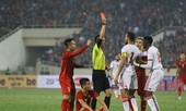 Phóng viên UAE hỏi xoáy về chiếc thẻ đỏ, ông Park đáp xoay cực đỉnh