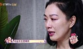 ‘Biểu tượng gợi cảm’ gốc Việt nức nở vì chồng kém 12 tuổi thay đổi