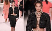 Gigi Hadid phanh áo khoe ngực trần, cùng Kaia Gerber 'thống trị' sàn catwalk
