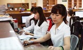 Bỏ 'viên chức suốt đời': Nhường ghế cho người tài?