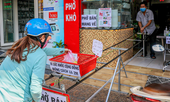 Dùng ròng rọc giao phở cho khách