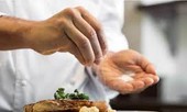 Thói quen ăn quá mặn gây hại như thế nào?