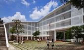 Trường học 6.000 m2 hình chữ S