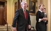 Phiên toà luận tội ông Trump bắt đầu với mâu thuẫn về nhân chứng