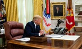 Ông Trump lao vào cuộc chiến với các mạng xã hội
