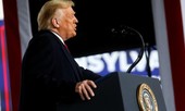 Ông Trump không tránh được vụ kiện phỉ báng của một nhà văn