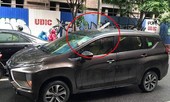 Sắt rơi từ 'trên trời' đâm thủng nóc ô tô