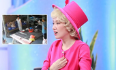 Showbiz 1/10: Hari Won, Thúy Ngân bức xúc vụ con cái hành hạ cha mẹ già