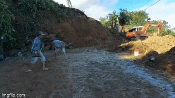 Tìm thấy 16 thi thể, nỗ lực mở đường vào cứu hộ 43 người ở Trà Leng