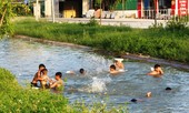 Báo động trẻ em đuối nước mùa nắng nóng ở Nghệ An