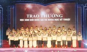 Tuyên dương học sinh xuất sắc xứ Nghệ
