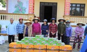 Tập đoàn Dabaco Việt Nam trao quà hỗ trợ người dân vùng lũ Hà Tĩnh