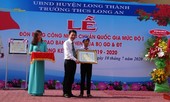 Bộ GD&ĐT tặng bằng khen cho học sinh khơi thông miệng cống ở Đồng Nai