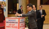 Bộ trưởng Phùng Xuân Nhạ kêu gọi ủng hộ thầy và trò miền Trung