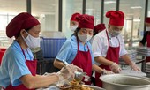 Sau bữa ăn có giòi, Hà Nội yêu cầu các trường học rà soát quy trình an toàn thực phẩm