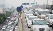 Hà Nội: Rào chắn 1/2 lòng đường trên cao Vành đai 3 để sửa chữa