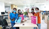 Dân công sở gói quà, sáng tác nhạc tặng y, bác sĩ tuyến đầu chống dịch
