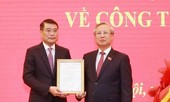 Trao Quyết định của Bộ Chính trị cho ông Lê Minh Hưng