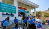 Đội Công tác Xã hội Nhất Tâm tiếp nước sạch cho người dân Bến Tre