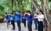 Đoàn trường ĐH Kinh tế - Luật tổ chức hoạt động về nguồn cho cán bộ Đoàn-Hội