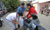 Thành Đoàn TP. HCM tặng dung dịch sát khuẩn cho các trường học