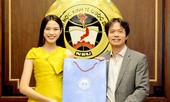 Hiệu trưởng ĐH Kinh tế quốc dân chúc mừng nữ sinh vào vòng chung kết Hoa hậu Việt Nam 2020