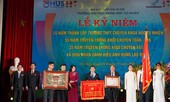 Trường THPT chuyên Khoa học tự nhiên đón nhận danh hiệu anh hùng lao động