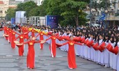 Lễ hội Áo dài TPHCM sẽ được dời sang tháng 4