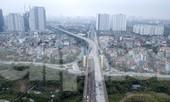 Cận cảnh 'đại công trường' sửa chữa mặt cầu Thăng Long