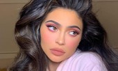 Kylie Jenner lộ bê bối giả mạo giấy tờ, lừa gạt để thành “tỷ phú tự thân”
