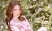 Khán giả bất ngờ khi “nữ hoàng nội y” Ngọc Trinh lộ ảnh nhạy cảm phô bày cả vòng 1