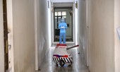 Trường ĐH Tôn Đức Thắng bàn giao robot chống dịch COVID-19 cho khu cách ly