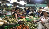 Rau xanh nhảy giá, trái cây rẻ như cho