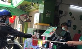 Những kiểu giao nhận hàng độc đáo thời COVID-19